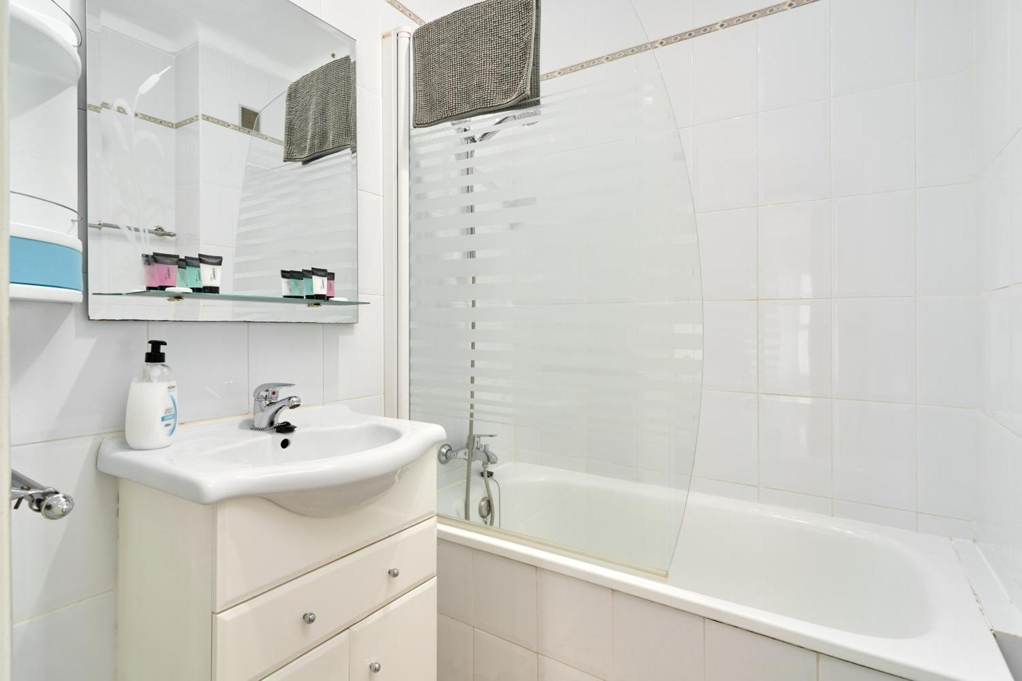 Bright And Spacious 2 Bed Apt Nerja Exterior photo