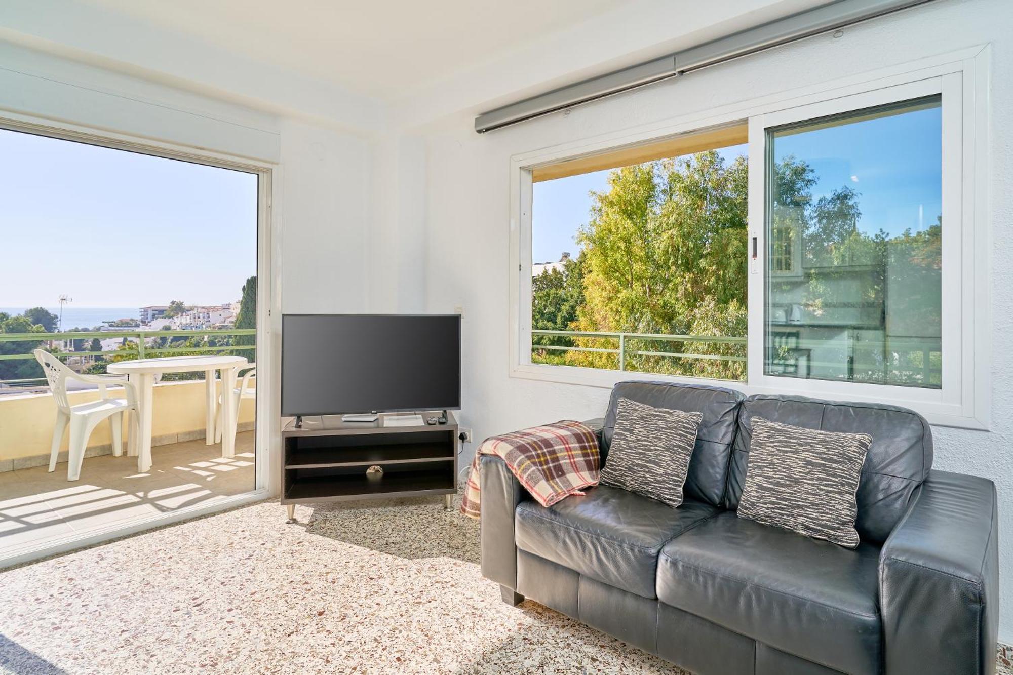 Bright And Spacious 2 Bed Apt Nerja Exterior photo